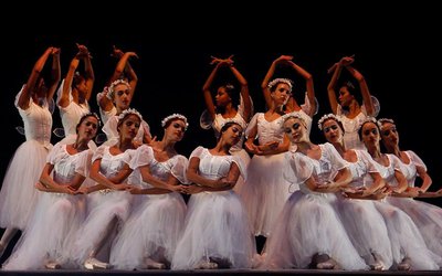 Ballet Camaguey en Las Silfides_foto Jorge Luis Sánchez Rivera, 2017.jpg